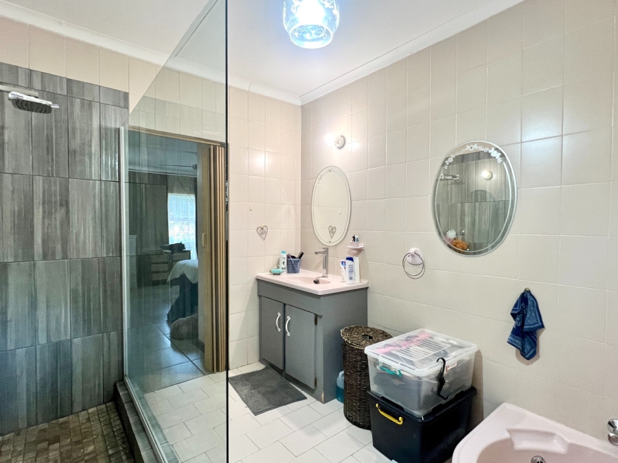 4 Bedroom Property for Sale in Wilgeboom A H North West